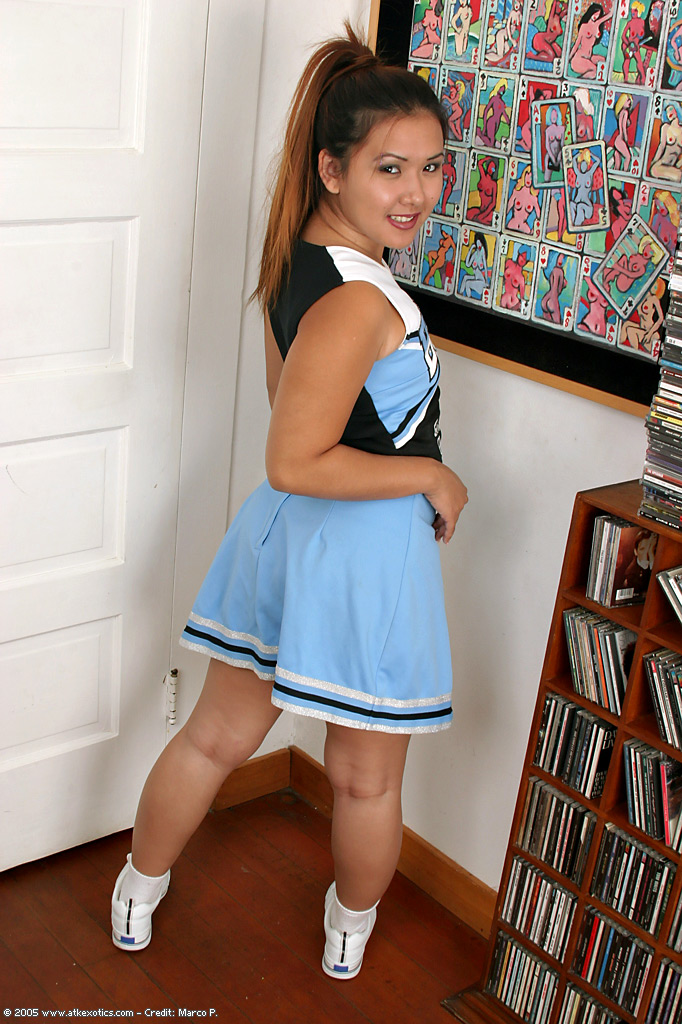 Latina Cheerleader Naked - American Latina Amateur Cheerleader - YOUX.XXX