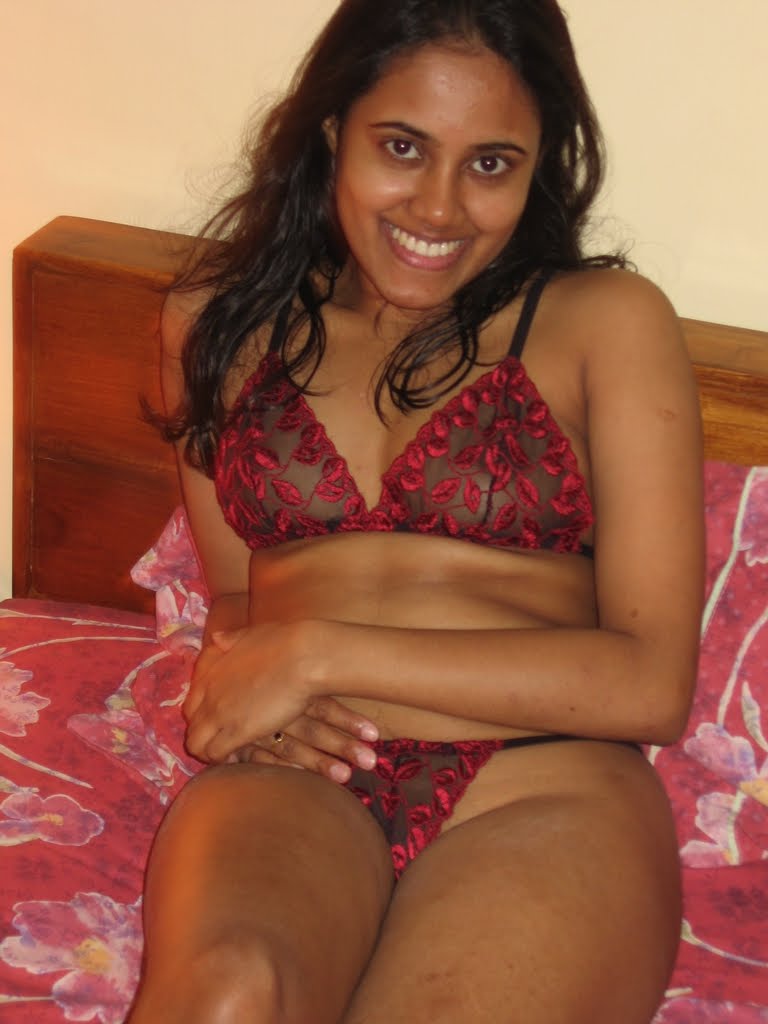 Sexy Pakistani Girlfriend - YOUX.XXX