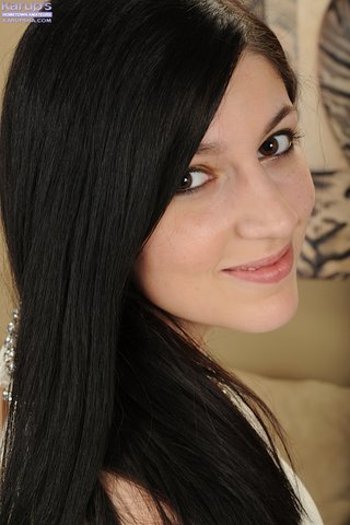 small gorgeous brunette amateur