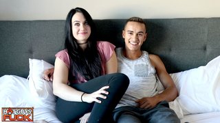 sexy jock eats and