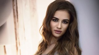 bisexual teen girl