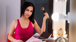big tits 18yo webcam