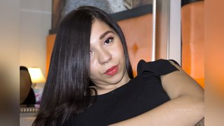 diminuta pechos latino jovencita