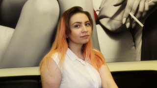 19yo enormes pechos jovencita