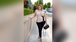 francesas jovencita grandes pechos
