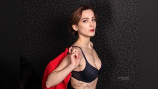 camgirl 18 A squirt