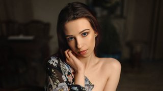 bisexual 19yo