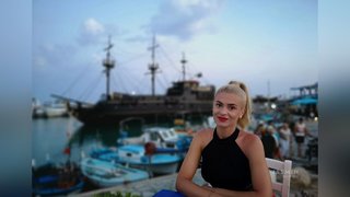 bisexual french girl