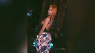 grandes pechos latino jovencita