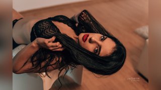 aceite, sexo en directo chica, uñas largas, zoom