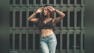 19yo oscura ojos chica