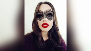 aceite, sexo en directo chica, uñas largas, vibrador
