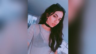 20yo, sexo en directo chica, uñas largas, zoom