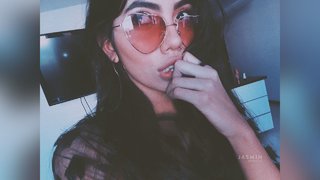 20yo, sexo en directo chica, uñas largas, zoom
