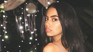 20yo, sexo en directo chica, uñas largas, zoom
