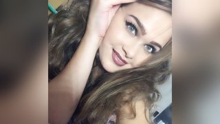 straight green eyes girl