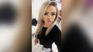 castaña ojos chica