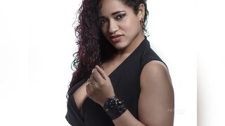 grandes teta latino milf