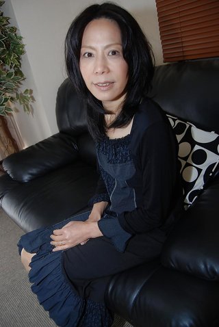 asian amazing milf pantyhose