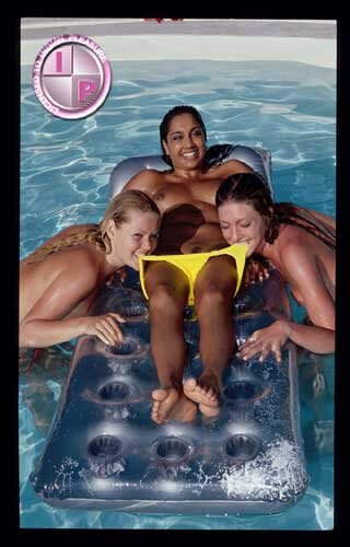 lesbianas indias piscina fiesta