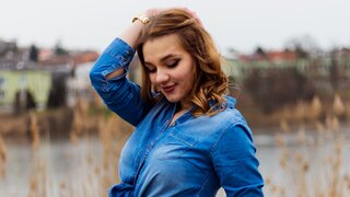 teen bisexual close
