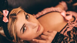 brown eyes girl