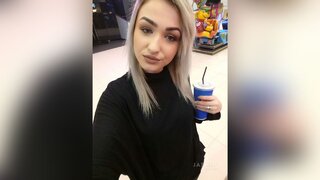 grandes pechos atléticas chica