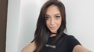 bisexual petite