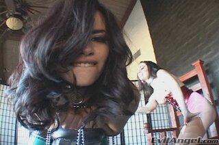 brunette american milf pussy