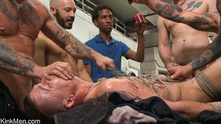 bottom dude experiences hardcore